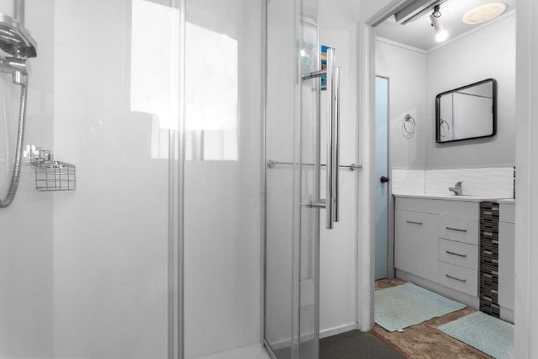 Photo of property in 21 Kawerau Road, Putauaki, Whakatane, 3192