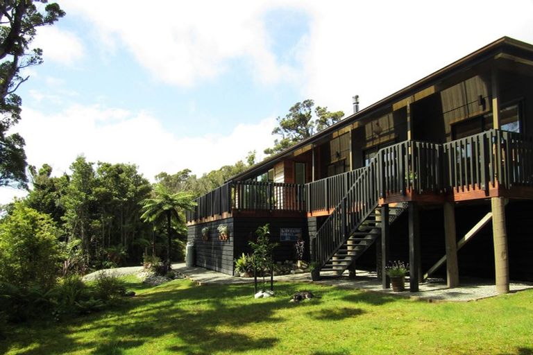 Photo of property in 3316 Coast Road, Barrytown, Runanga, 7873