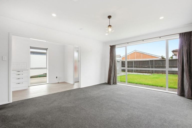 Photo of property in 2/19 Glenside Avenue, Ilam, Christchurch, 8041