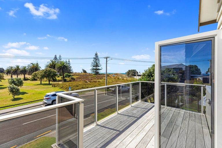 Photo of property in 10 Karewa Parade, Papamoa Beach, Papamoa, 3118