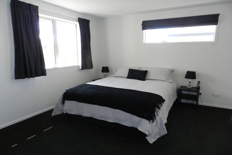 Photo of property in 92 Palmers Road, New Brighton, Christchurch, 8083