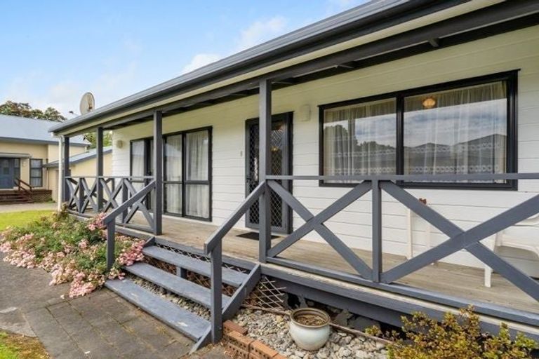 Photo of property in 18 Millhaven Place, Otaki, 5512