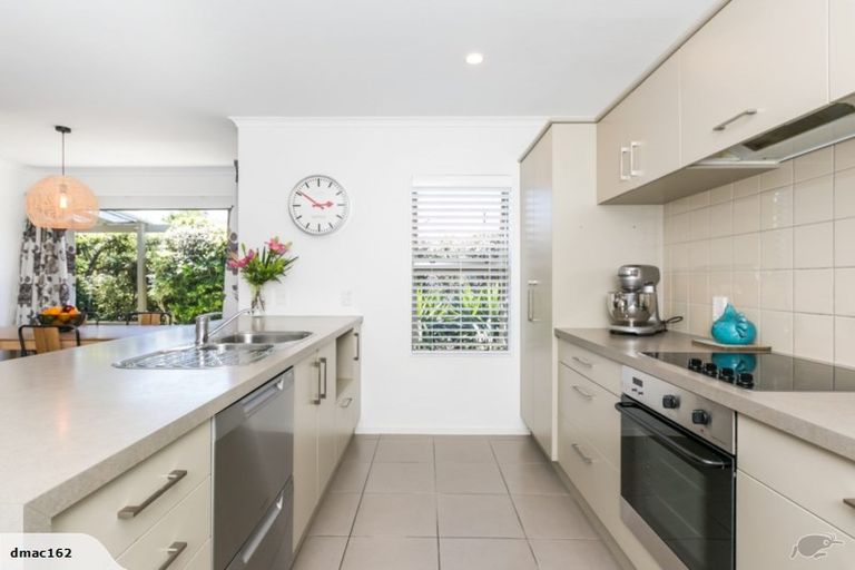 Photo of property in 4 West Place, Greenmeadows, Napier, 4112