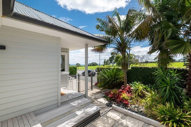 Photo of property in 165 Vauxhall Road, Narrow Neck, Auckland, 0624