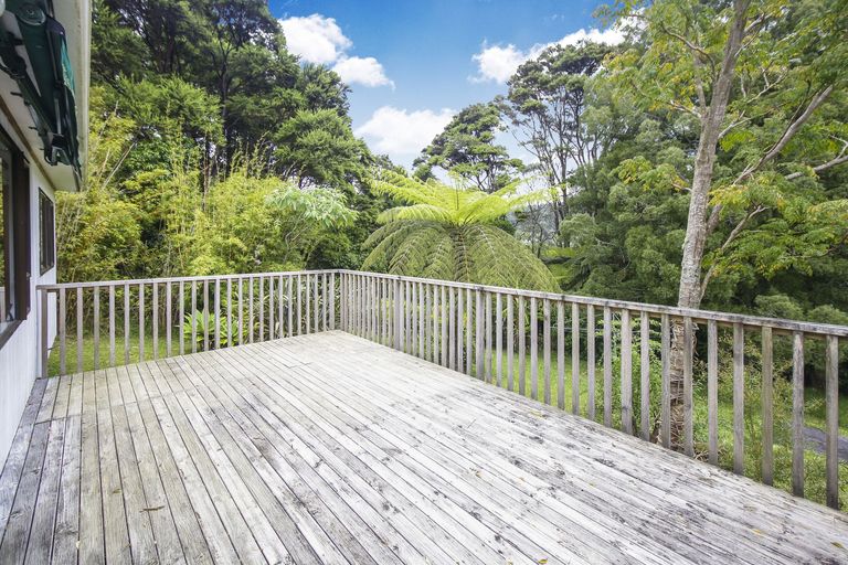 Photo of property in 29 Rimutaka Place, Titirangi, Auckland, 0604