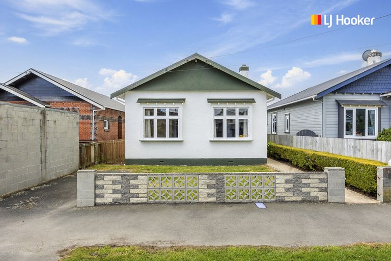 Photo of property in 14 Crest Street, Tainui, Dunedin, 9013