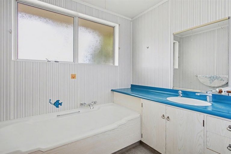 Photo of property in 114 Romilly Street, Westport, 7825