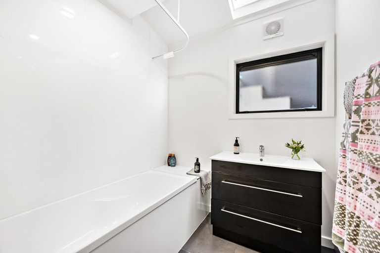 Photo of property in 42 Lerwick Terrace, Melrose, Wellington, 6023