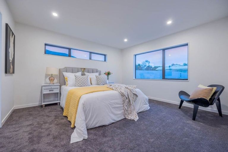 Photo of property in 35b Noall Street, Te Atatu Peninsula, Auckland, 0610
