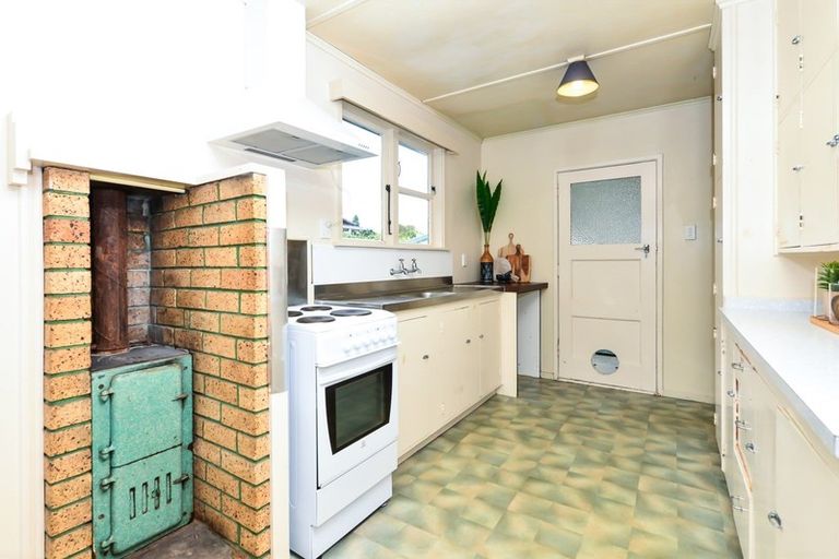 Photo of property in 1 Moule Place, Fairfield, Hamilton, 3214