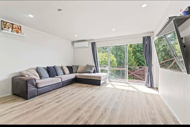 Photo of property in 2/60 Moncrieff Avenue, Clendon Park, Auckland, 2103