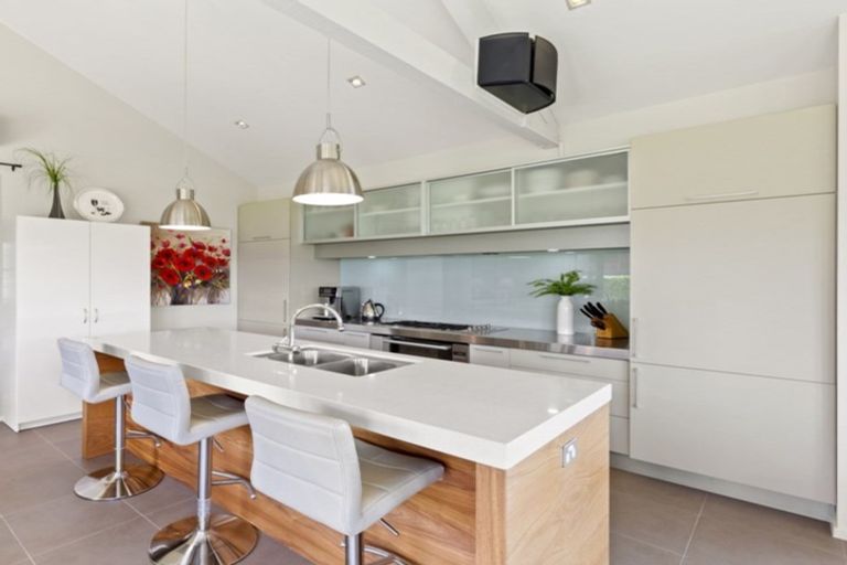 Photo of property in 22 Rannoch Drive, Jacks Point, Queenstown, 9371