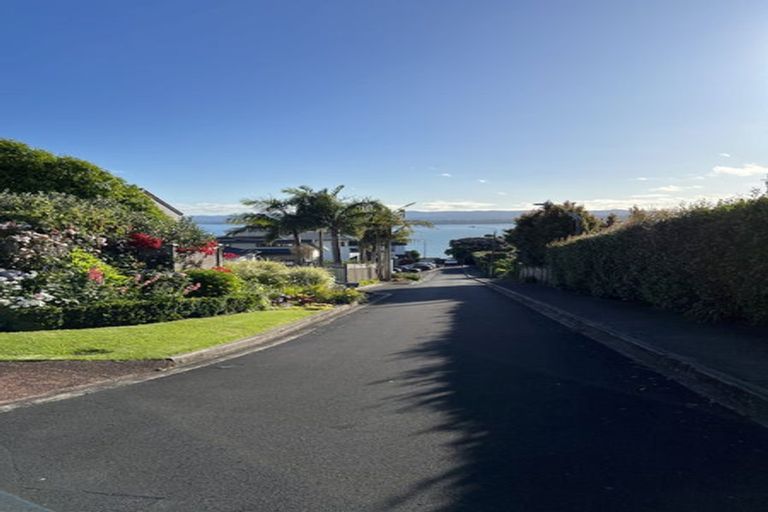 Photo of property in 86 Hadfield Street, Beach Haven, Auckland, 0626