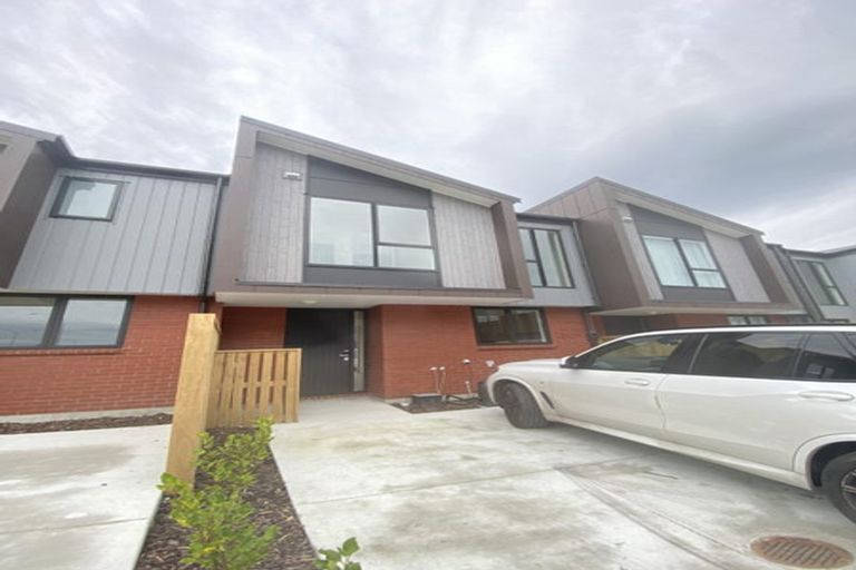 Photo of property in 3 Mahalo Avenue, Wiri, Auckland, 2104