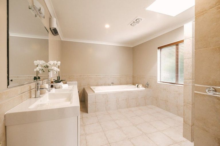 Photo of property in 45 Dobsons Lane, Kelvin Grove, Palmerston North, 4470