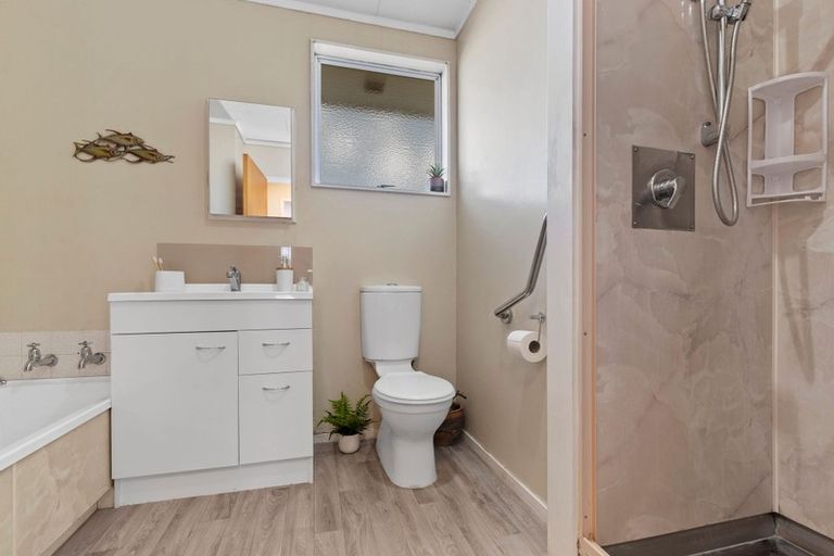 Photo of property in 4a Amethyst Place, Pukehangi, Rotorua, 3015