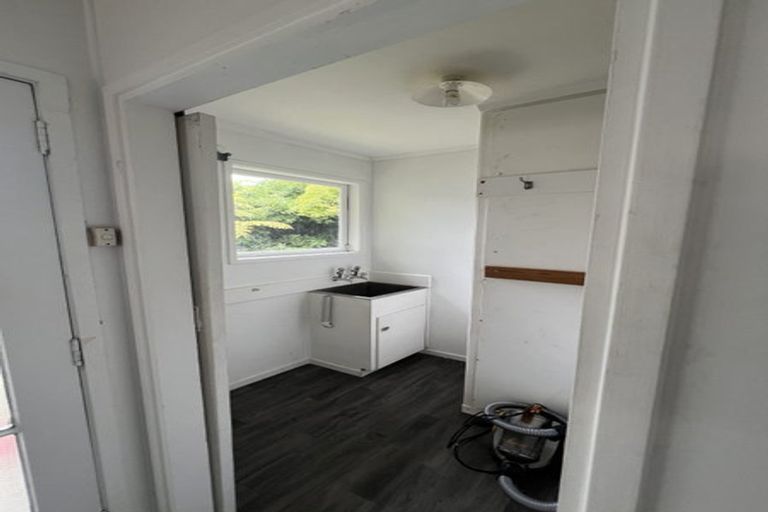 Photo of property in 38 Neal Avenue, Glenfield, Auckland, 0629