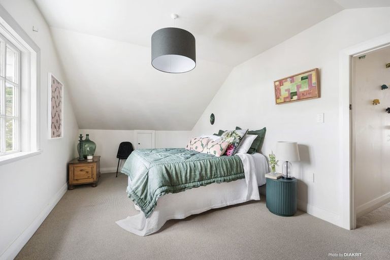 Photo of property in 19 Glen Road, Kelburn, Wellington, 6012