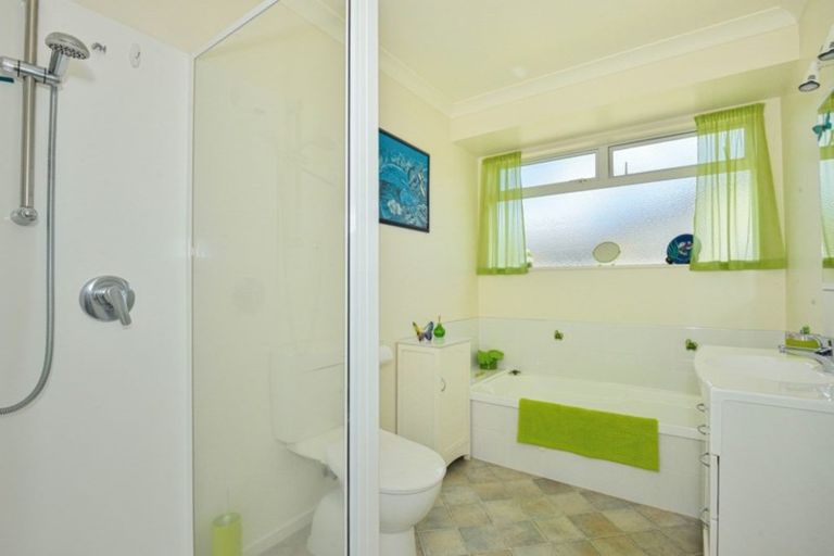 Photo of property in 32 Potae Avenue, Lytton West, Gisborne, 4010