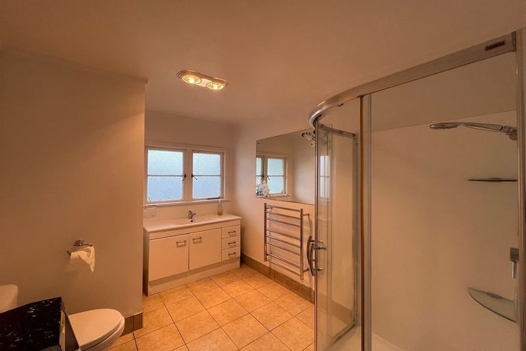 Photo of property in 8 Lewis Street, Blockhouse Bay, Auckland, 0600