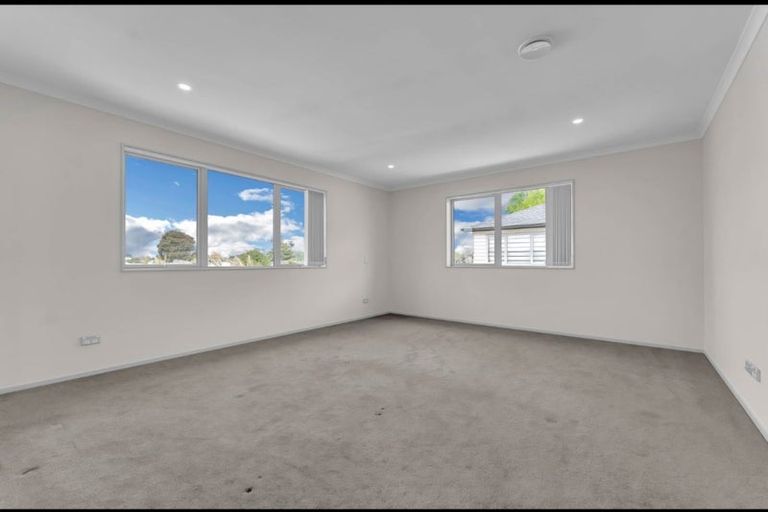 Photo of property in 95d Raglan Street, Mangere East, Auckland, 2024