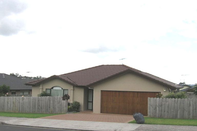 Photo of property in 41 Ruze Vida Drive, Massey, Auckland, 0614