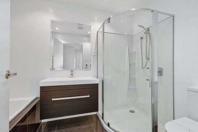 Photo of property in 6 Alexander French Close, Silverdale, 0932