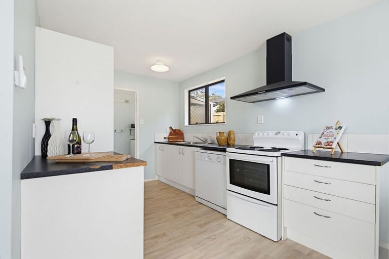 Photo of property in 35 Danube Lane, Glen Eden, Auckland, 0602