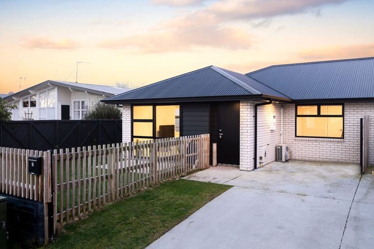 Photo of property in 2/2 Grange Avenue, Nawton, Hamilton, 3200