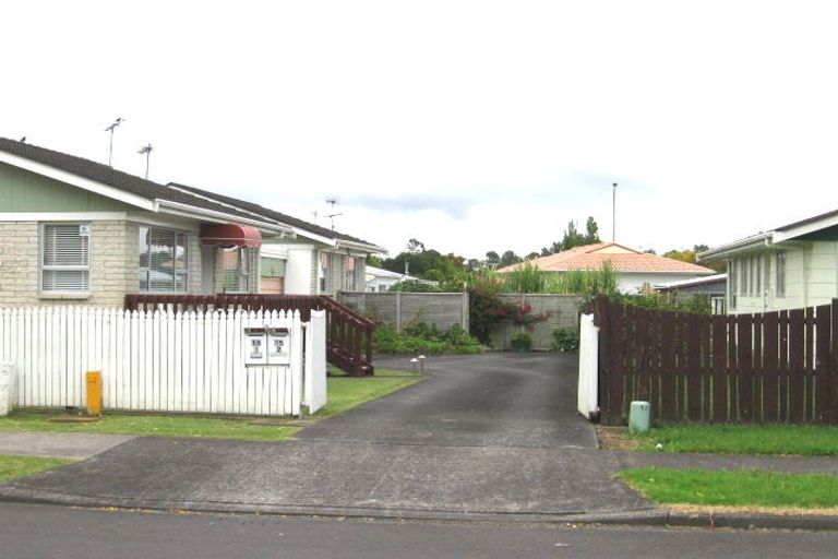 Photo of property in 1/15 Cranberry Place, Bucklands Beach, Auckland, 2012