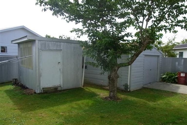 Photo of property in 14 Dellys Grove, Levin, 5510
