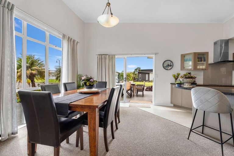 Photo of property in 18 Pacific Place, Whitianga, 3510