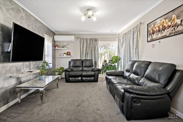 Photo of property in 207 Don Buck Road, Massey, Auckland, 0614