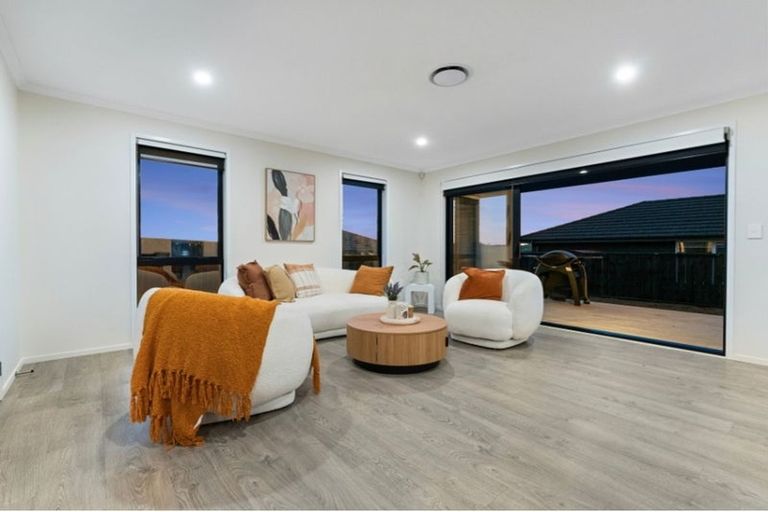 Photo of property in 138 Hitchen Road, Pokeno, 2402