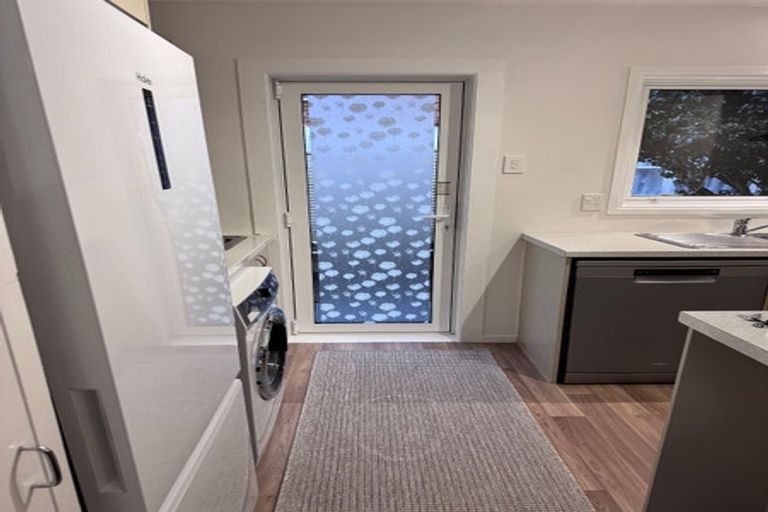 Photo of property in 2/1 Evelyn Place, Hillcrest, Auckland, 0627