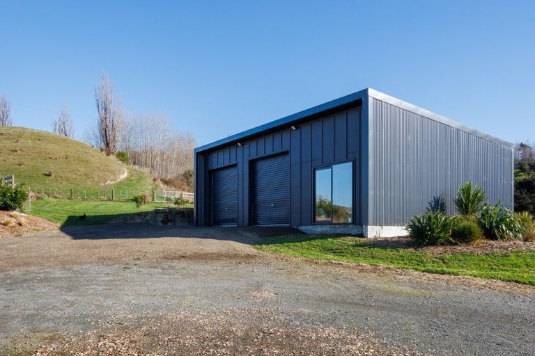 Photo of property in 1030d Valley Road, Ashhurst, 4884