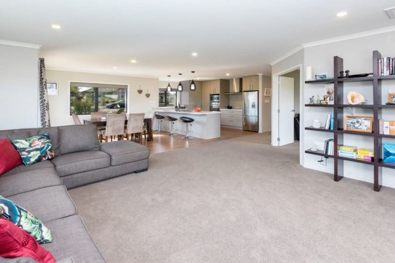 Photo of property in 8 William Andrew Road, Pukekohe, 2120