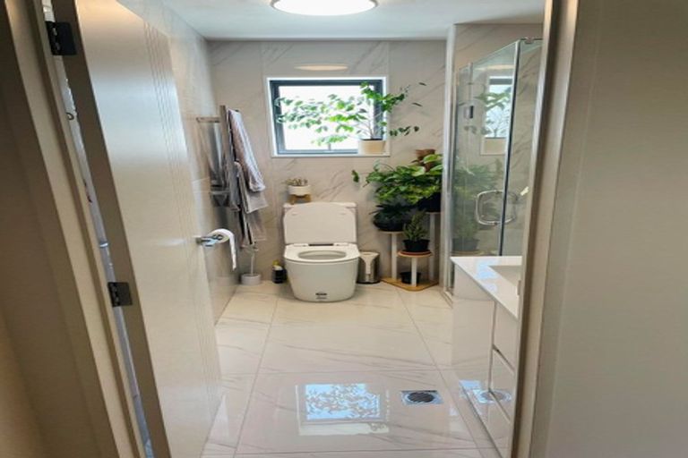 Photo of property in 8 Peony Mews, Oteha, Auckland, 0632