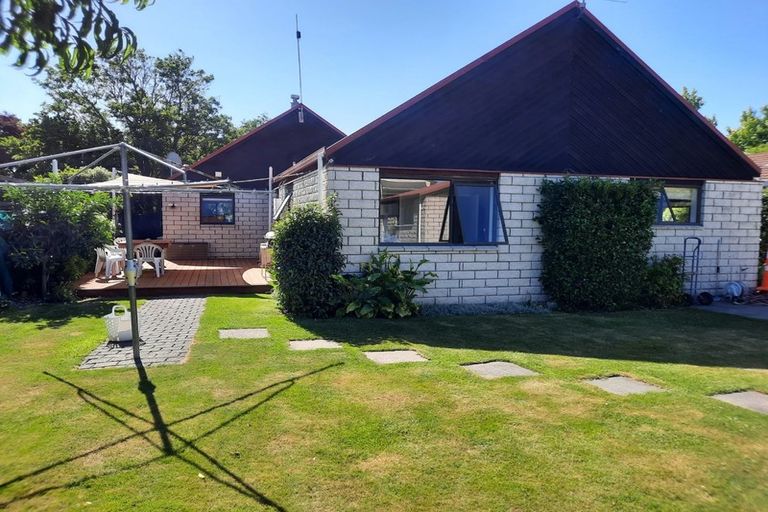 Photo of property in 24 Townshend Crescent, Halswell, Christchurch, 8025