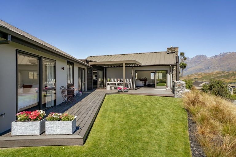 Photo of property in 15 Mckellar Drive, Jacks Point, Queenstown, 9371