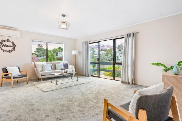 Photo of property in 11 Mona Vale, West Harbour, Auckland, 0618