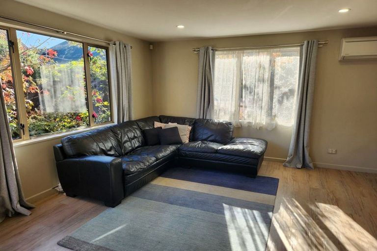 Photo of property in 135 Memorial Avenue, Burnside, Christchurch, 8053
