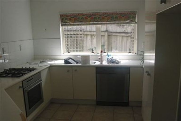 Photo of property in 2/6 Nile Road, Milford, Auckland, 0620