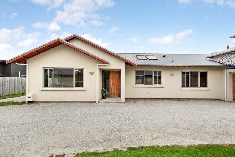 Photo of property in 12 Orbell Drive, Lake Hayes, Queenstown, 9304