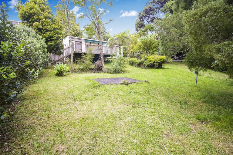 Photo of property in 29 Rimutaka Place, Titirangi, Auckland, 0604