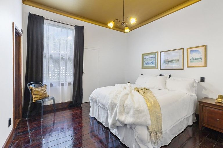 Photo of property in 57 Queens Drive, Lyall Bay, Wellington, 6022