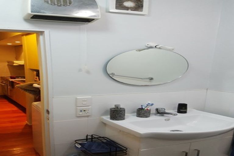 Photo of property in Hopper Street Apartments, 4/20 Hopper Street, Mount Cook, Wellington, 6011