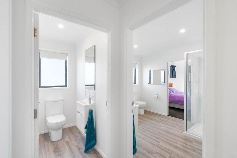 Photo of property in 95 Bartholomew Road, Levin, 5510