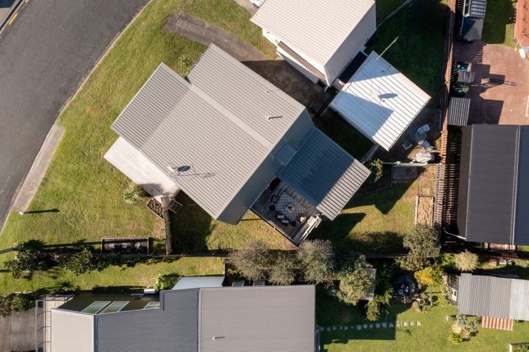 Photo of property in 144 Karewa Parade, Papamoa Beach, Papamoa, 3118