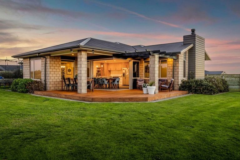 Photo of property in 20 Larlin Drive, Hawera, 4675